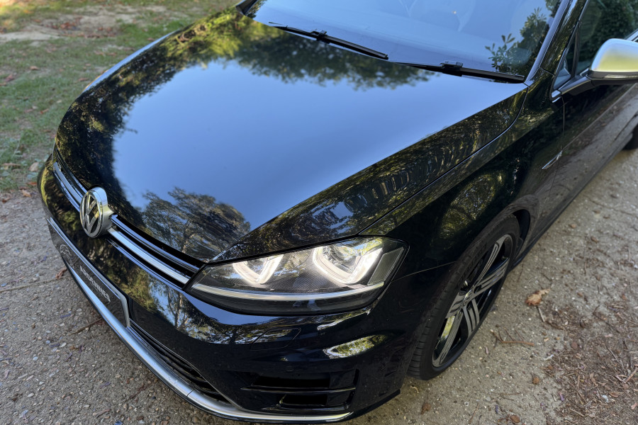 Volkswagen Golf R 